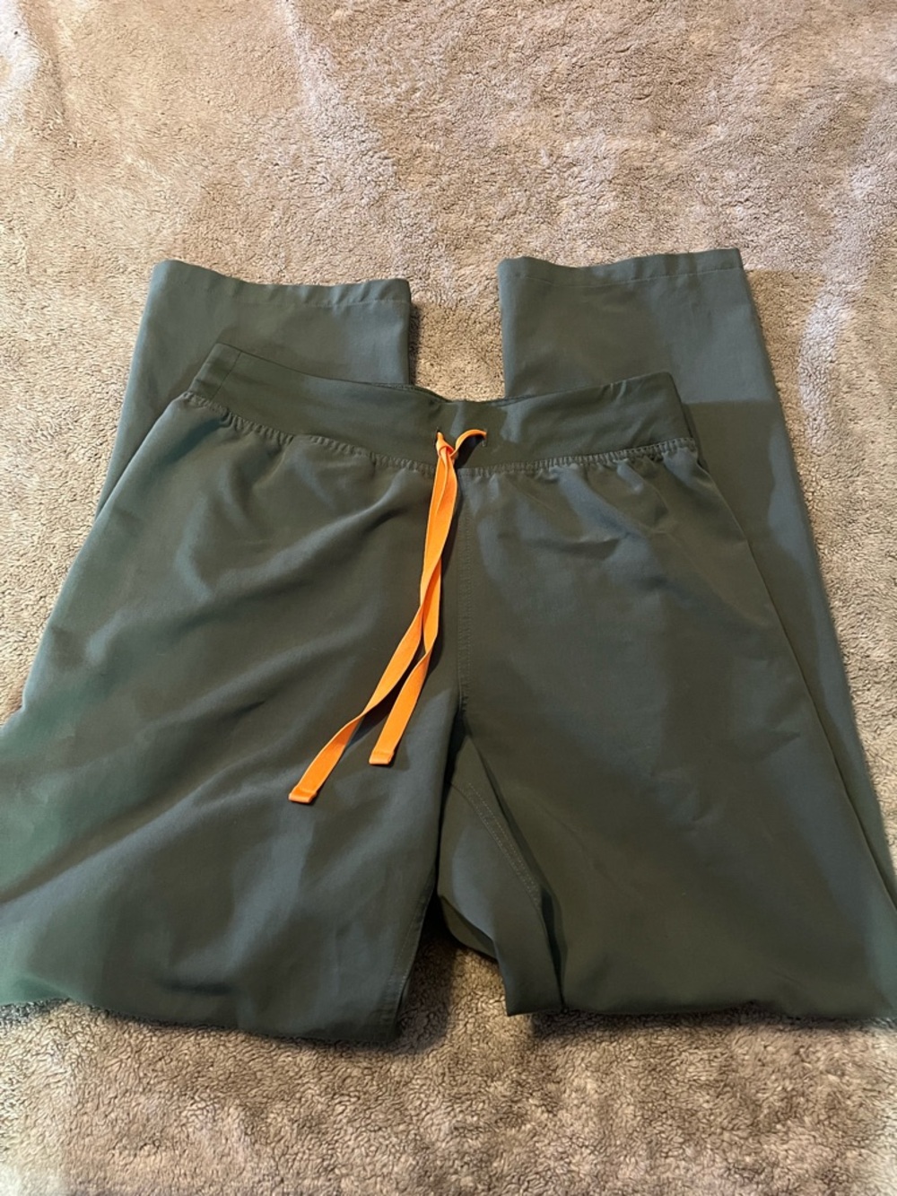 Figs Moss High-waisted Livingston Scrub Pants!